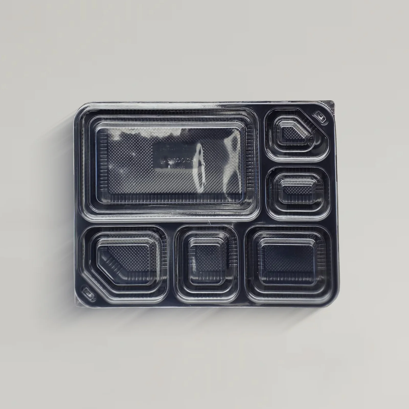 BLACK BASE SEXTUPLE COMPARTMENT 